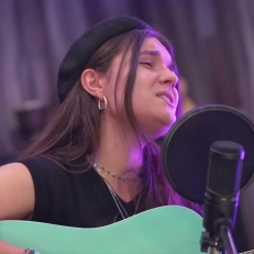 Léa Deschênes : Un début de carrière énergique