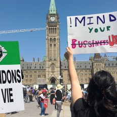 Des manifestations pro-choix en réponse à la marche pour la vie