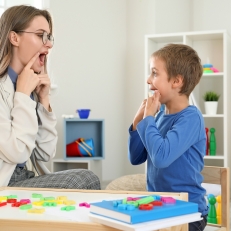 Premiers Mots: Un programme complètement dédié à la communication des enfants 