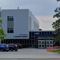 Un corps retrouvé derrière le Collège catholique Samuel-Genest à Ottawa