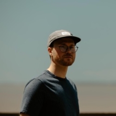 Jonathan Sonier : Passionné de chant, guitare et même de théâtre