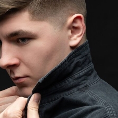 Le chanteur Martin Duford dans la Playlist country